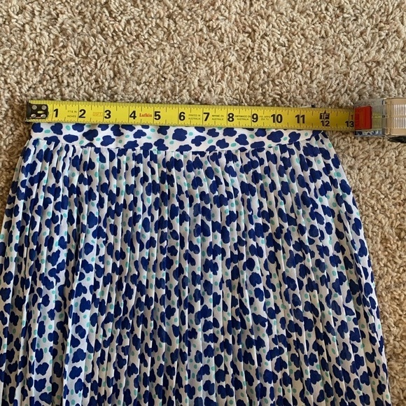 Givenchy Sport Vintage White Pleated Skirt Sz 6 - Picture 8 of 9